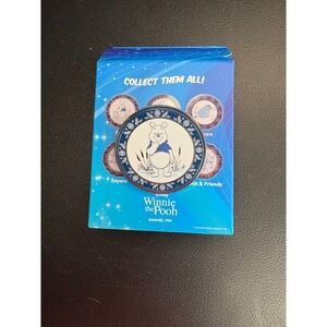 Disney‎ Winnie The Pooh Tonal Floral Characters - Pooh Bear